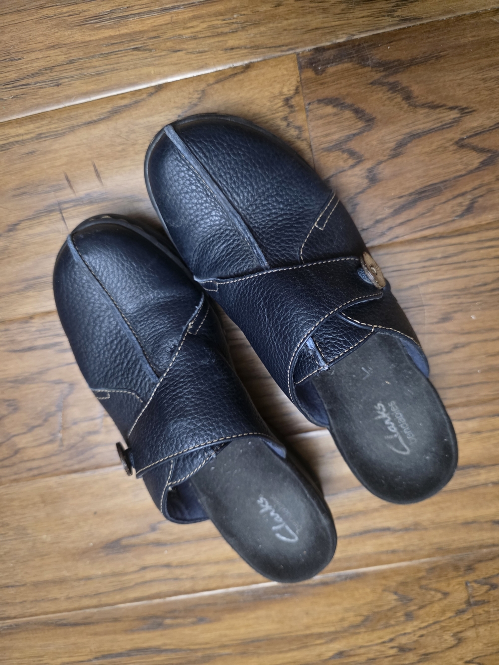 Clarks Women's Black Slip-On Clogs
